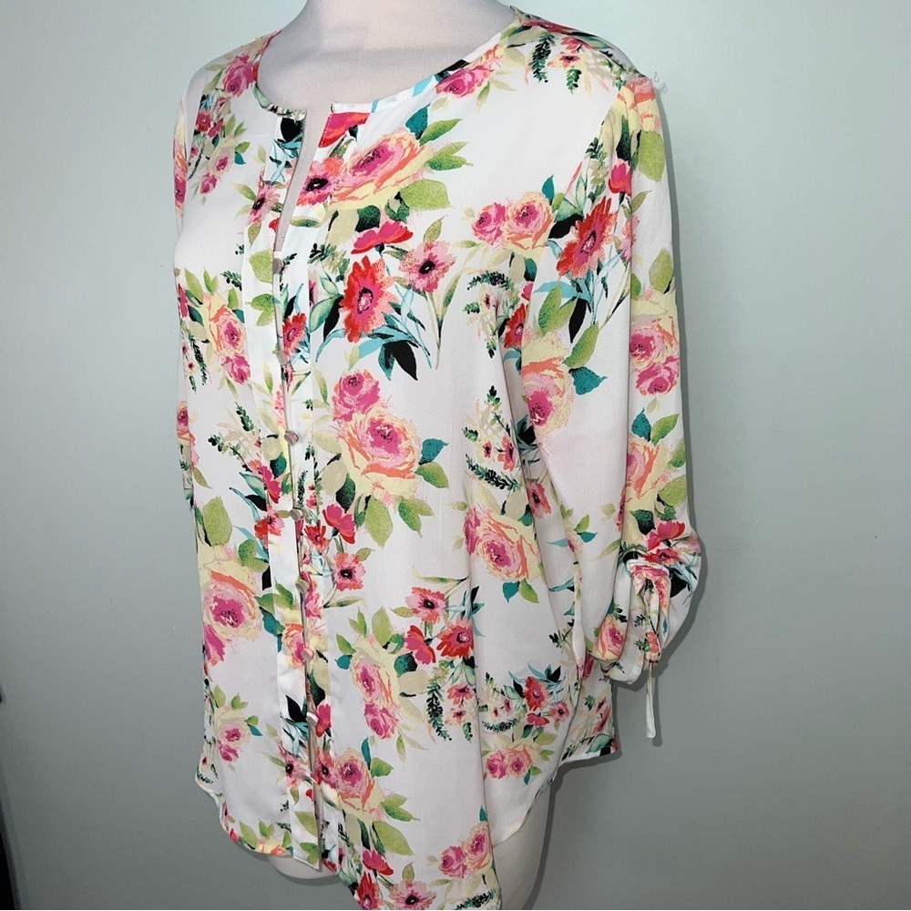 Floral Women's Top - White and Pink - Picture 3 of 11